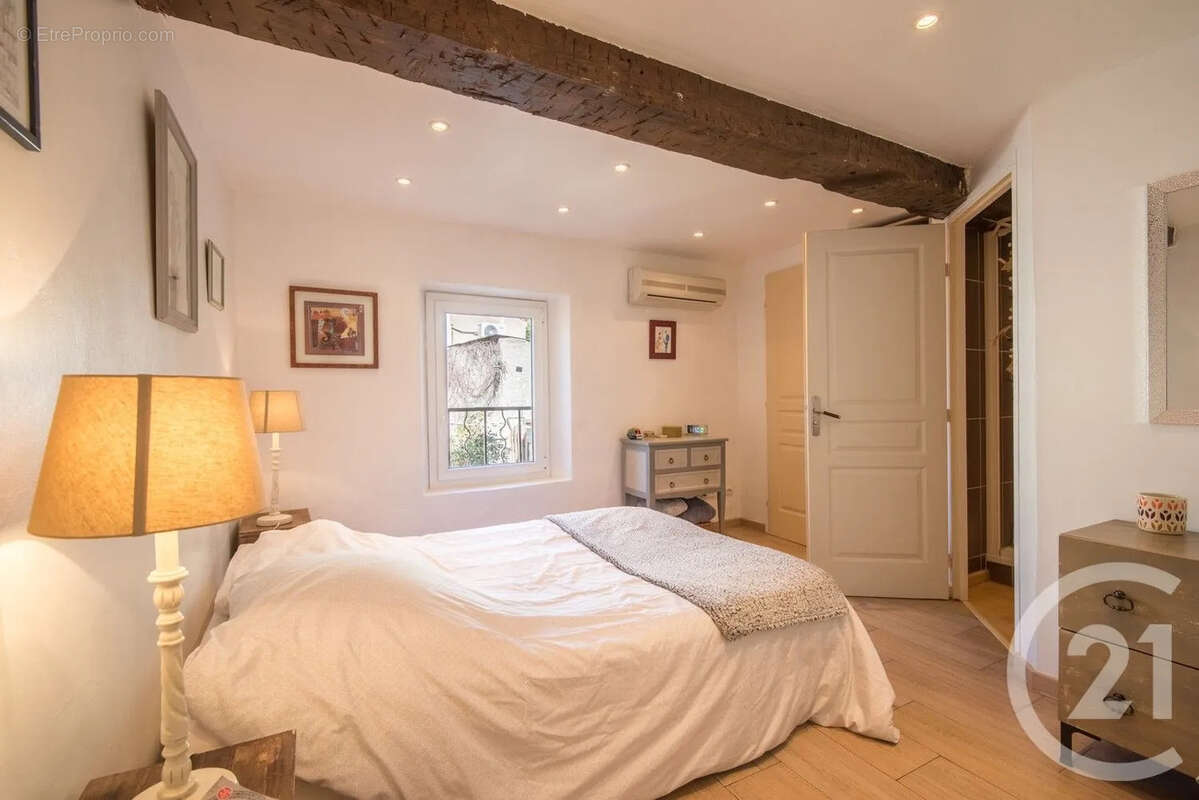 Appartement à VILLENEUVE-LOUBET