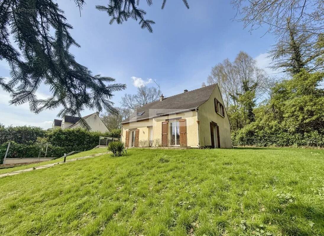 Maison à LAMORLAYE