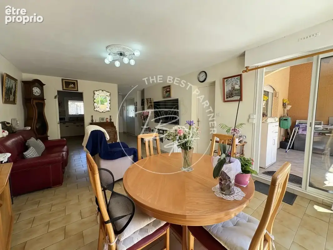 Vente EXCLUSIVE   Maison familiale de 90m carré T5 clé en ma - photo 5