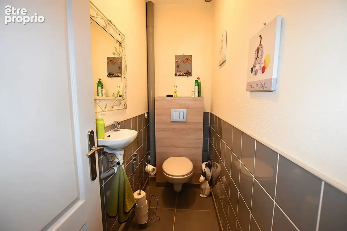 Maison spacieuse avec sous sol total, proche des commerces : - photo 15