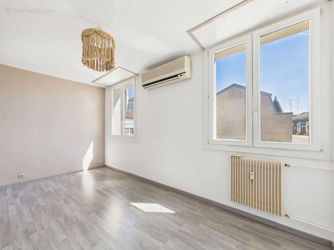 Appartement 4 pièces Hyper Centre de Mulhouse - photo 6
