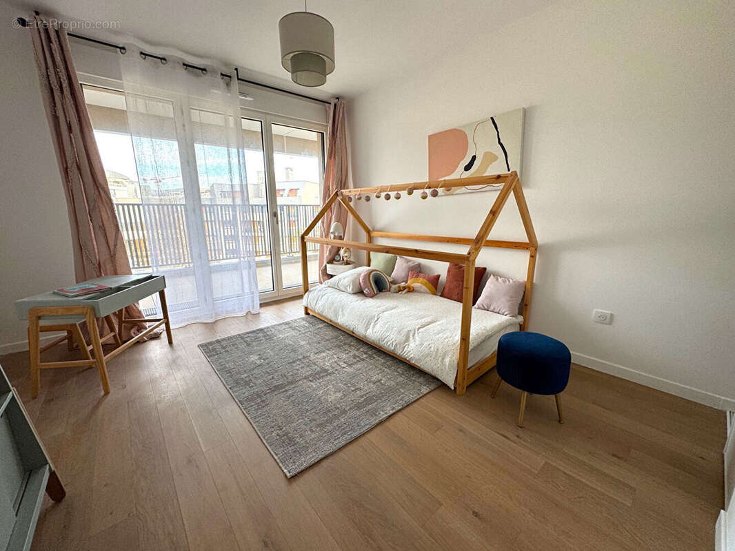 Appartement à ISSY-LES-MOULINEAUX