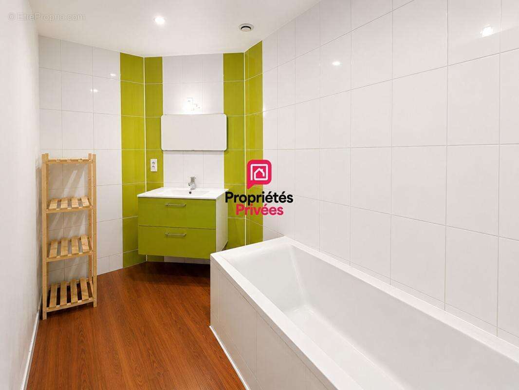 Langon centre-ville - Maison en pierre 4 chambres - photo 8