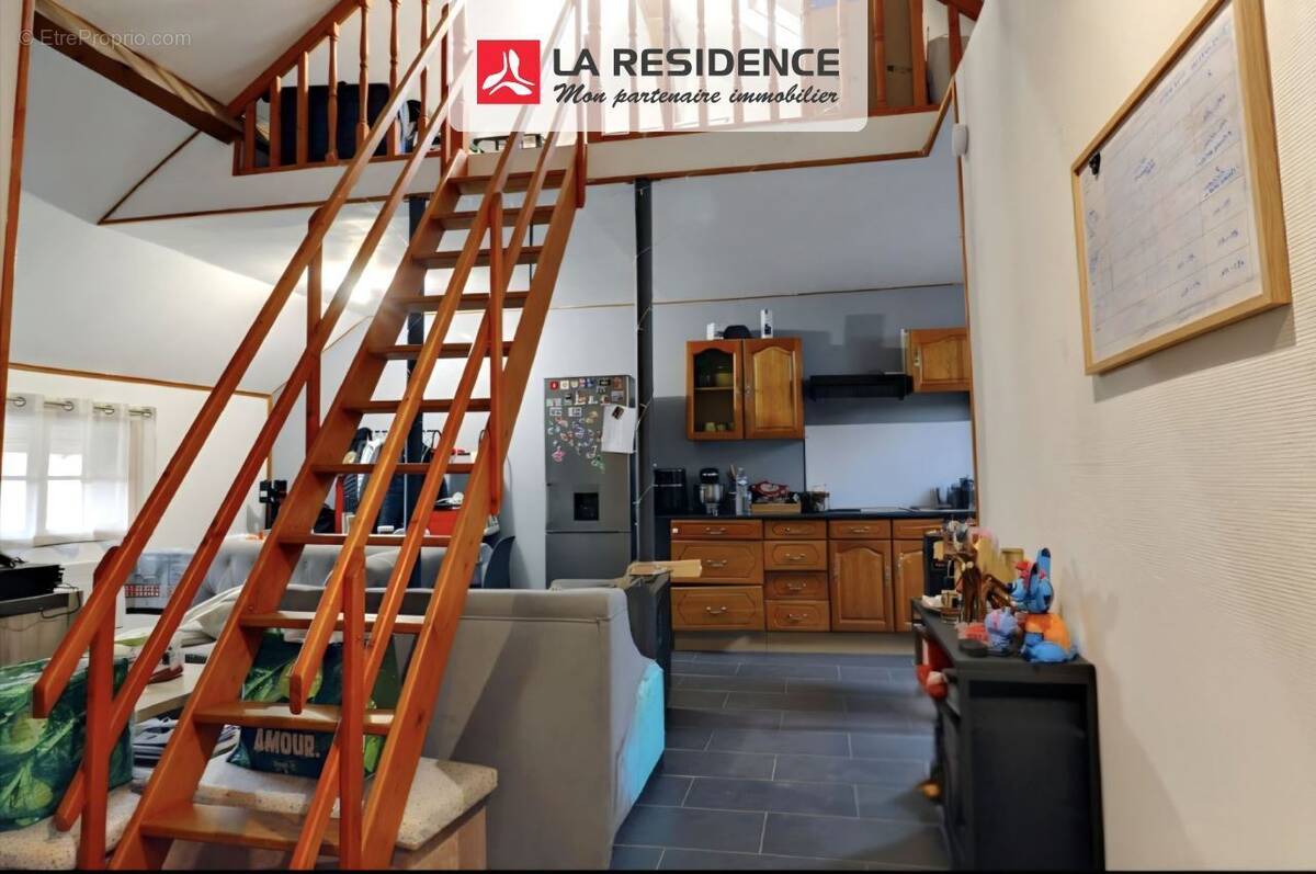 Appartement à IVRY-LA-BATAILLE