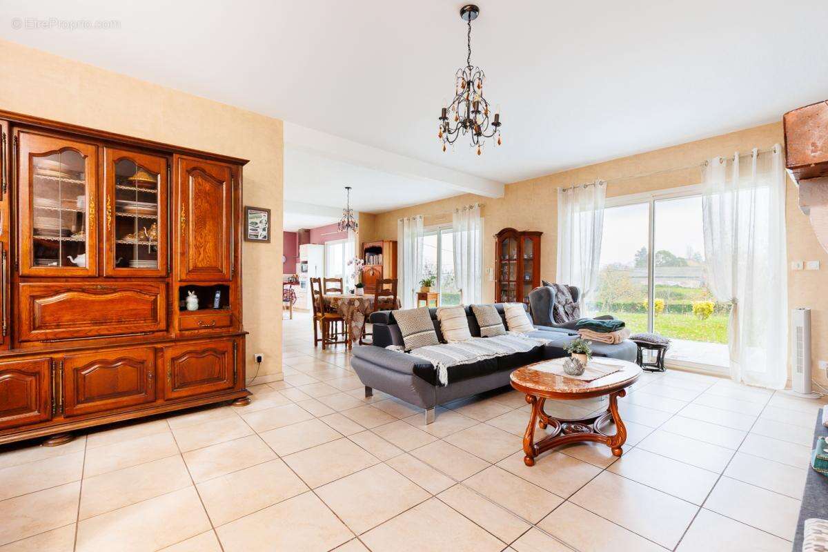 Maison à SAUVETERRE-DE-BEARN