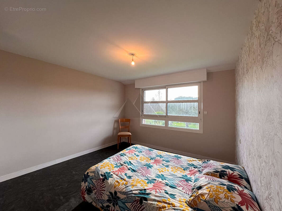 Maison à LAMPAUL-PLOUARZEL