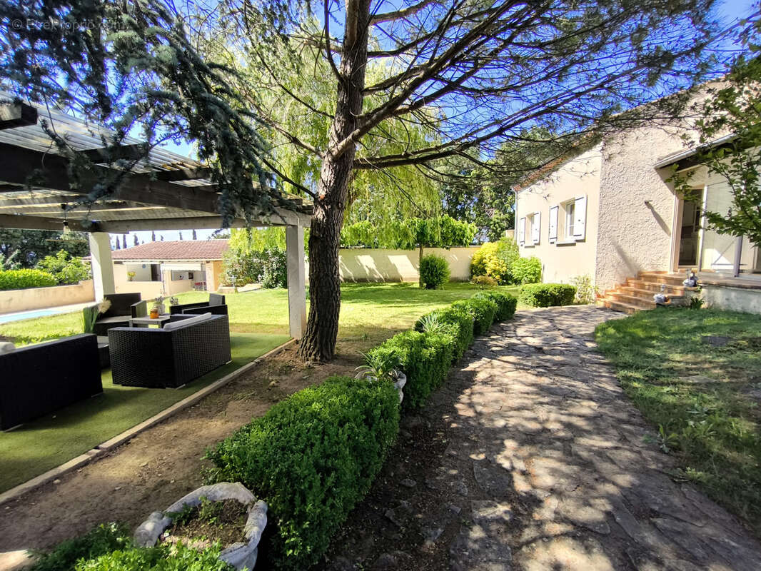 Maison à MONTBOUCHER-SUR-JABRON