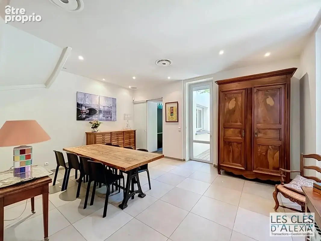 Maison bourgeoise de 1903 rénovée à proximité de Montchat - photo 17