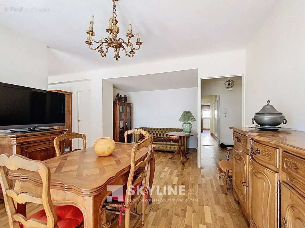 Appartement à MARSEILLE-3E