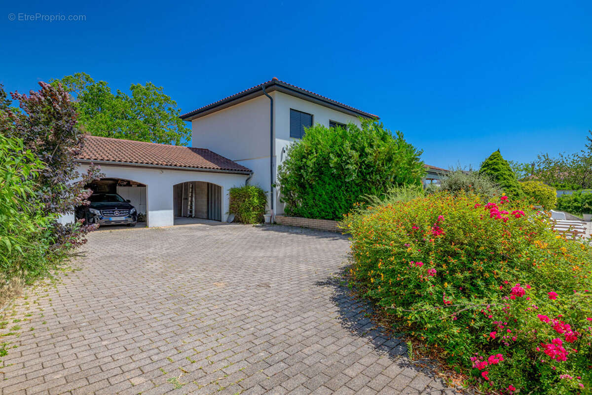 Maison à DAGNEUX