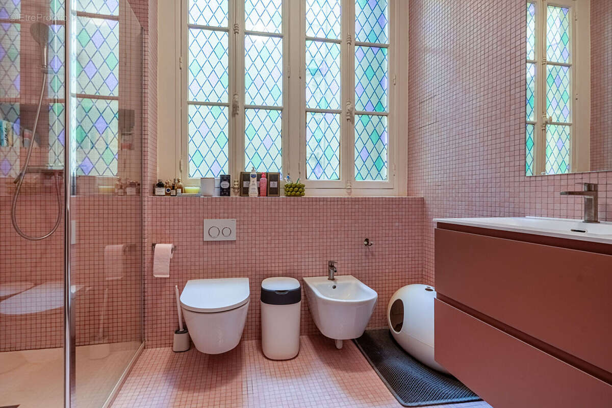 Appartement à PARIS-10E