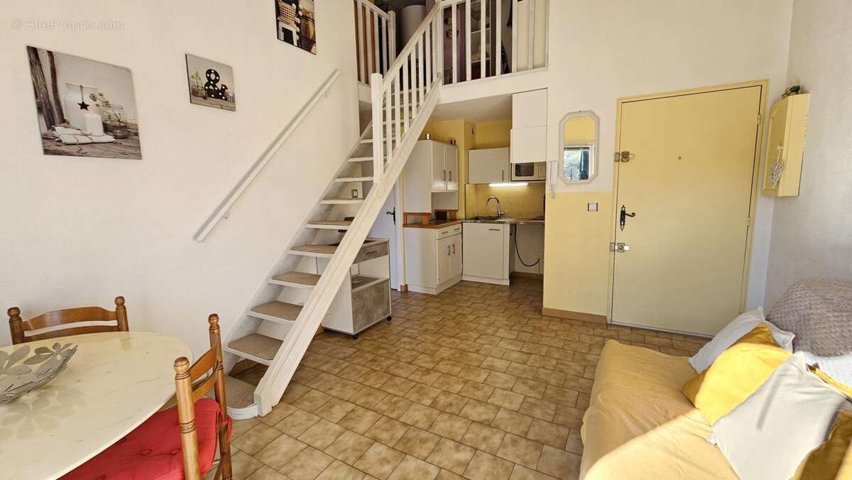 Appartement à VALLAURIS