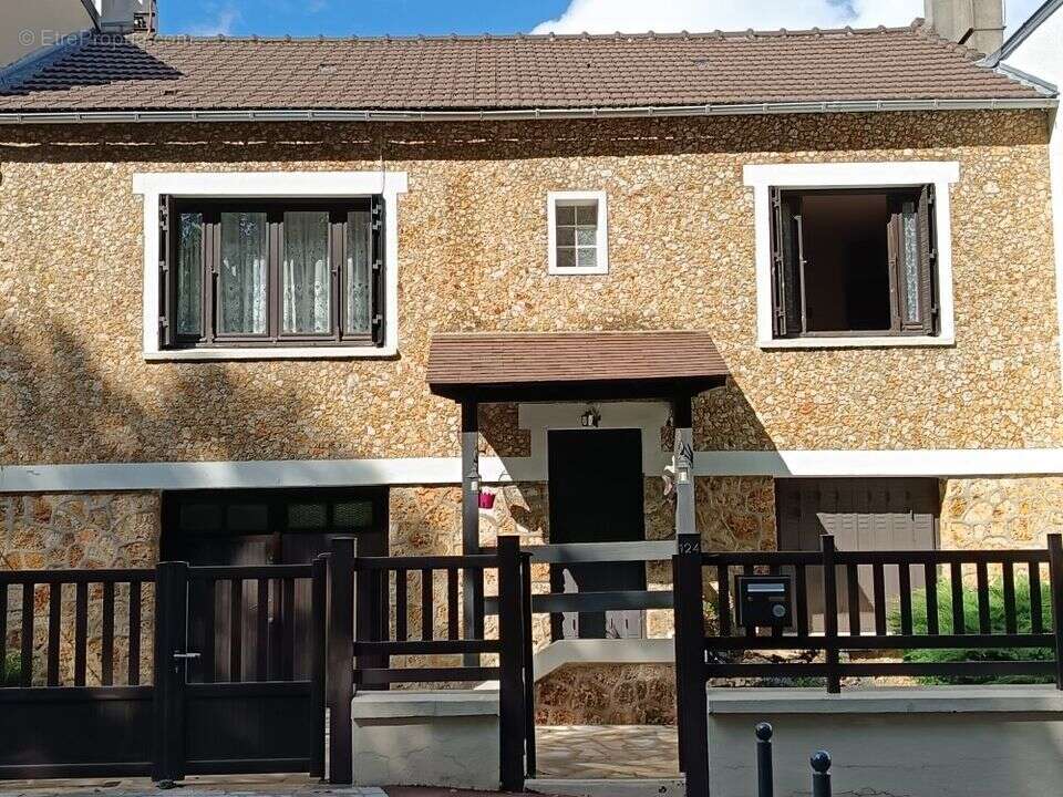 Maison à LE PLESSIS-ROBINSON