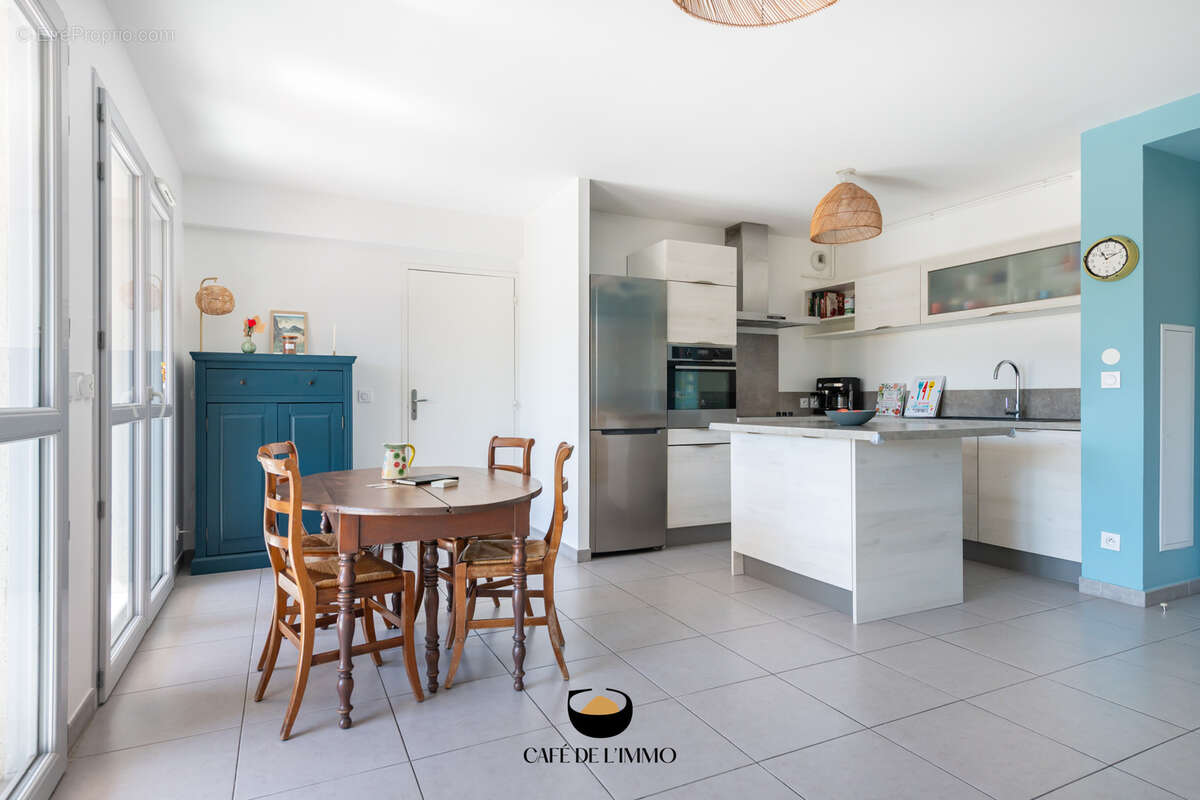 Appartement à MARSEILLE-5E