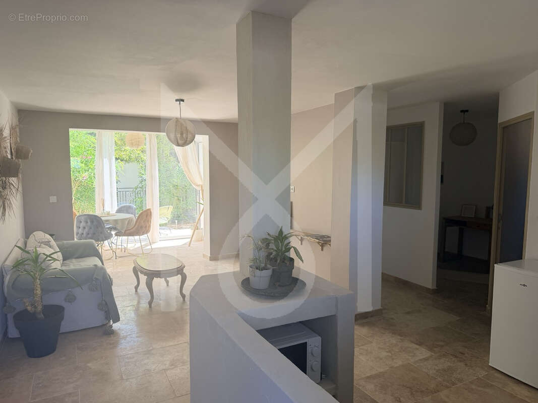 Appartement à SAUSSET-LES-PINS