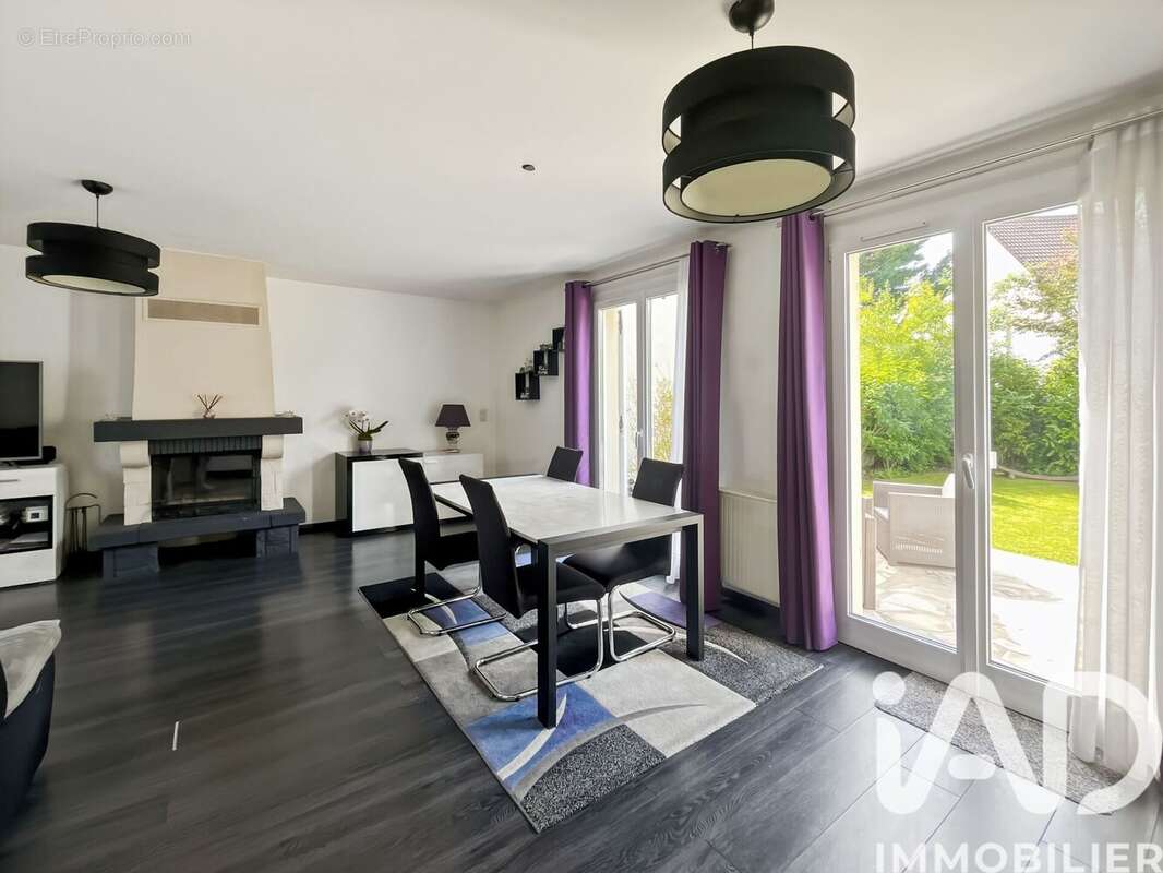 Photo 6 - Maison à MOISSY-CRAMAYEL