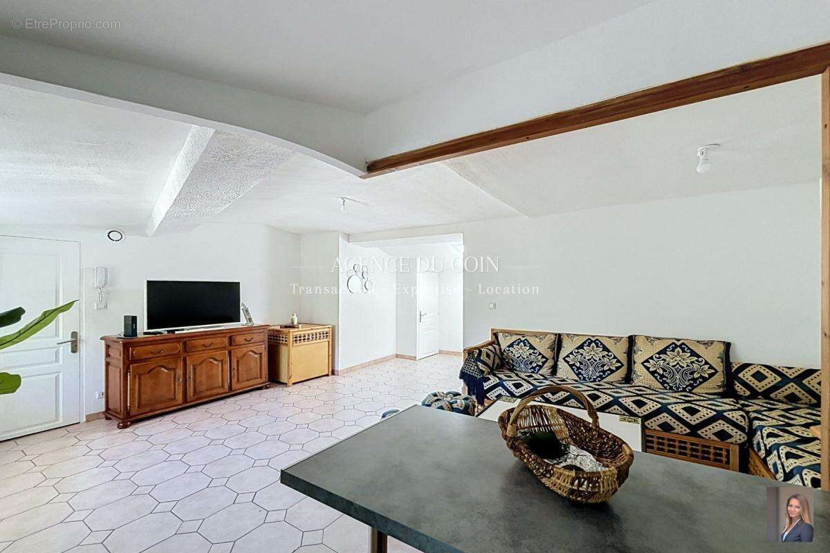 Appartement à LE MUY