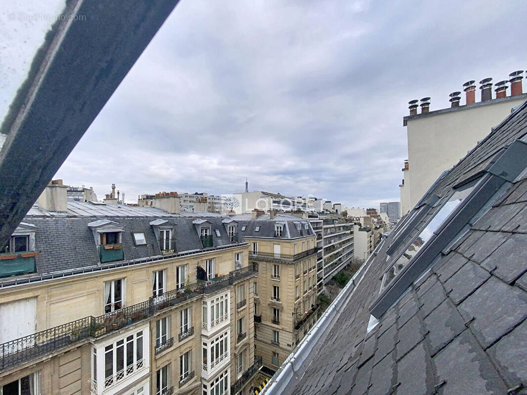 Appartement à PARIS-16E