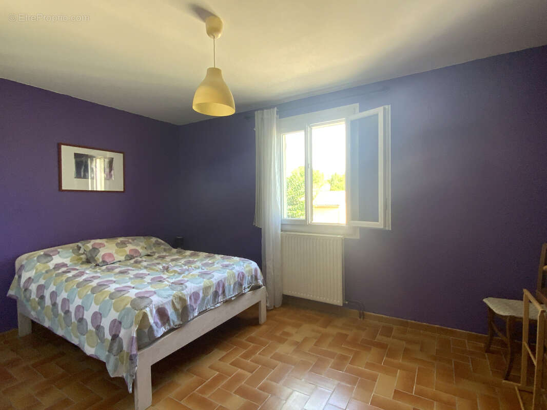 Maison de ville à pieds de tous commerces. - photo 6