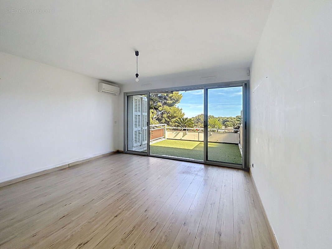 Appartement à CARRY-LE-ROUET