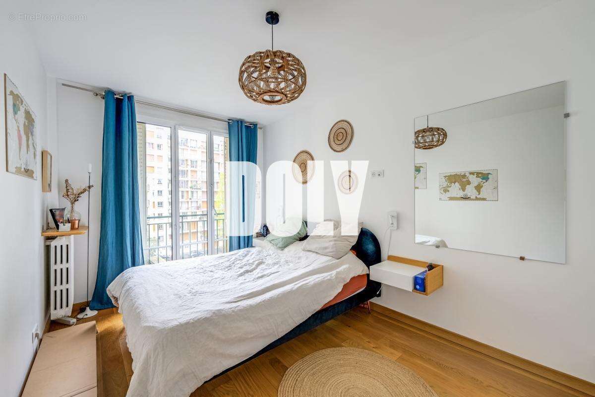 Appartement à PARIS-20E