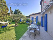 Maison à SAINT-SATURNIN-LES-AVIGNON