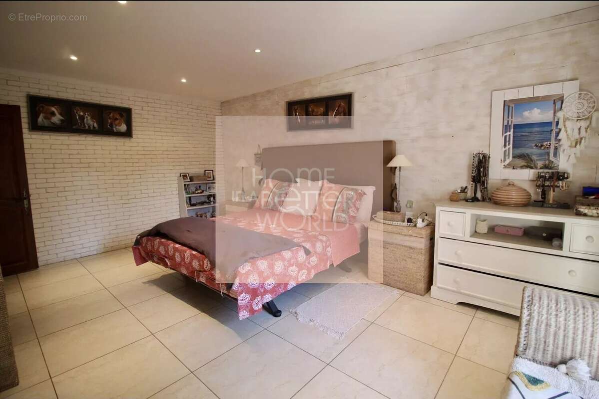Maison à ROQUEFORT-LES-PINS
