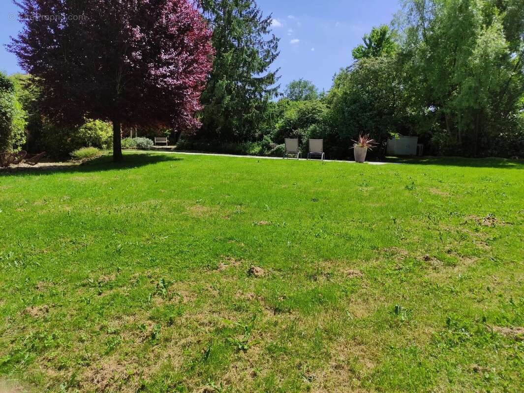 Maison à BAZOGES-EN-PAREDS