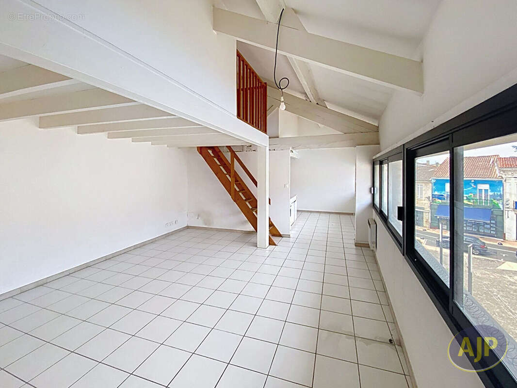 Lesparre Medoc Appartement T3 DUPLEX 56m2 - photo 2