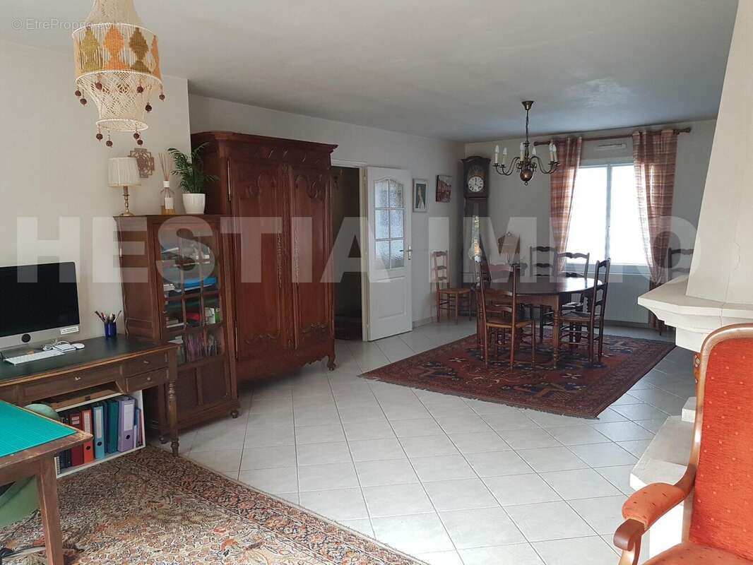 20251127_100255 - Maison à MESANGER