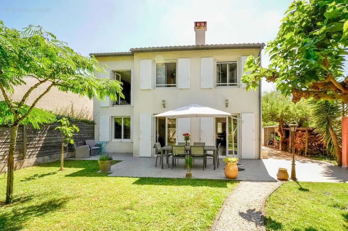 Maison à EYSINES
