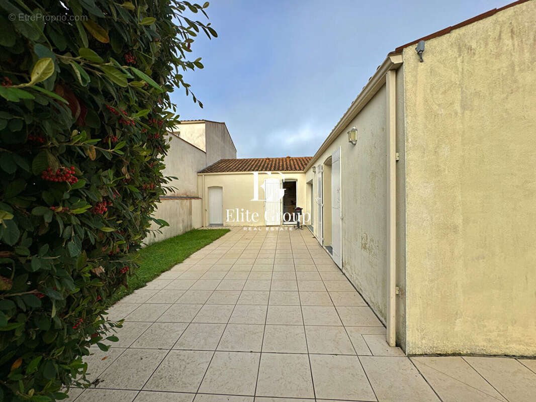 Maison à PORT-DES-BARQUES