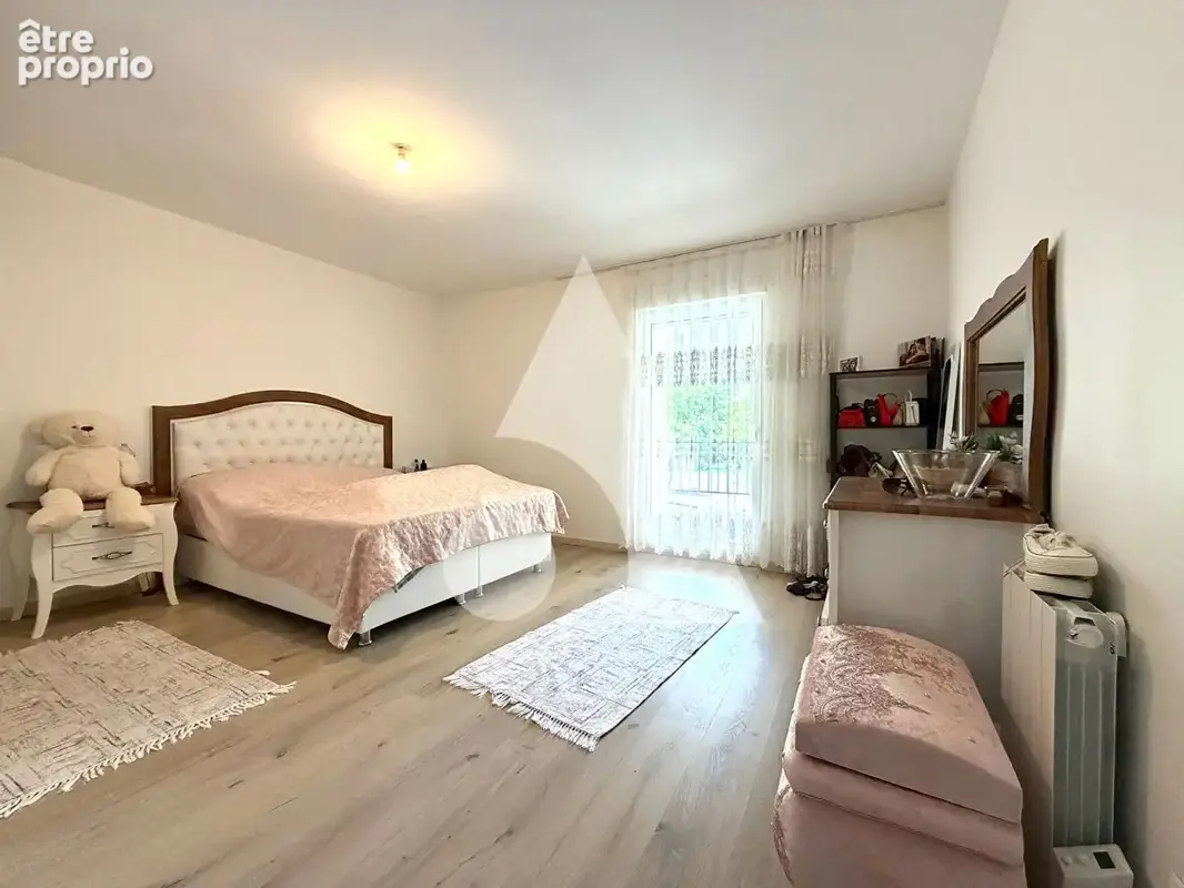 Bel immeuble de rapport de 150 m² composé de 3 appartements - photo 6