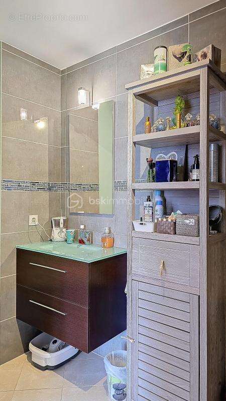 Appartement à CHEVRY-COSSIGNY