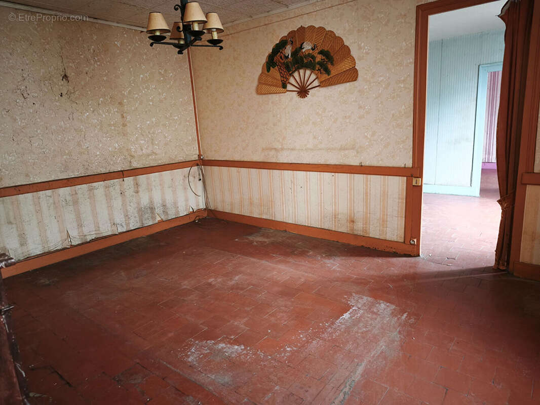 Maison à BILLY-CHEVANNES
