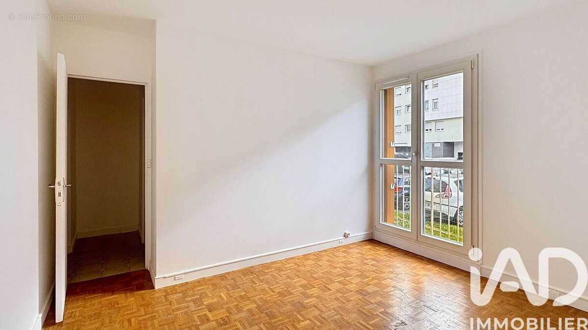 Photo 6 - Appartement à VILLENEUVE-LA-GARENNE