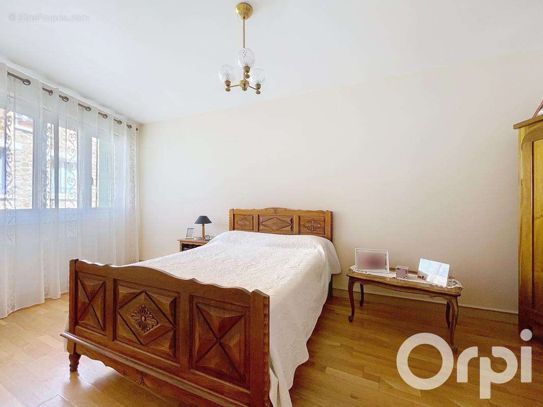 Maison à SAULX-LES-CHARTREUX