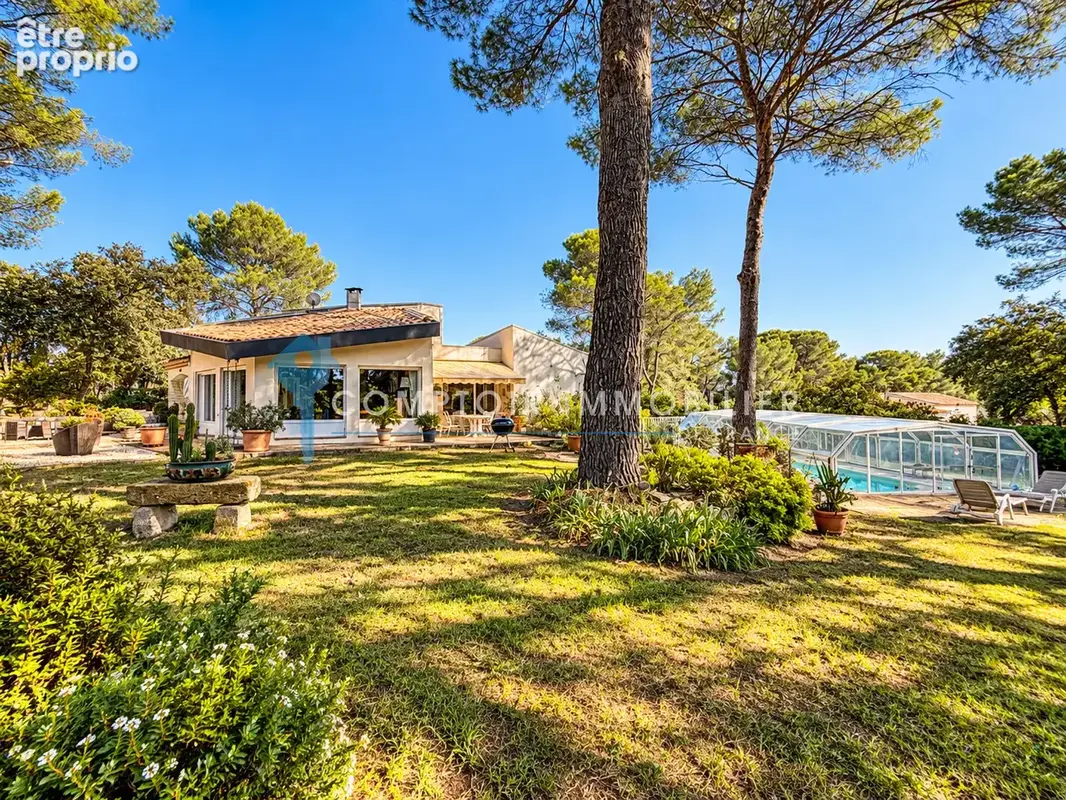 En exclusivité, Boissières sur 5300 m2 de terrain environ, villa d'architecte de 160 m2 3 chambres, Piscine co - photo 1