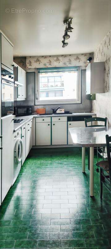 Appartement à COURBEVOIE