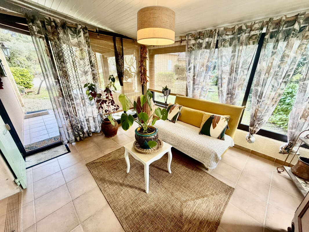 Appartement à VAISON-LA-ROMAINE