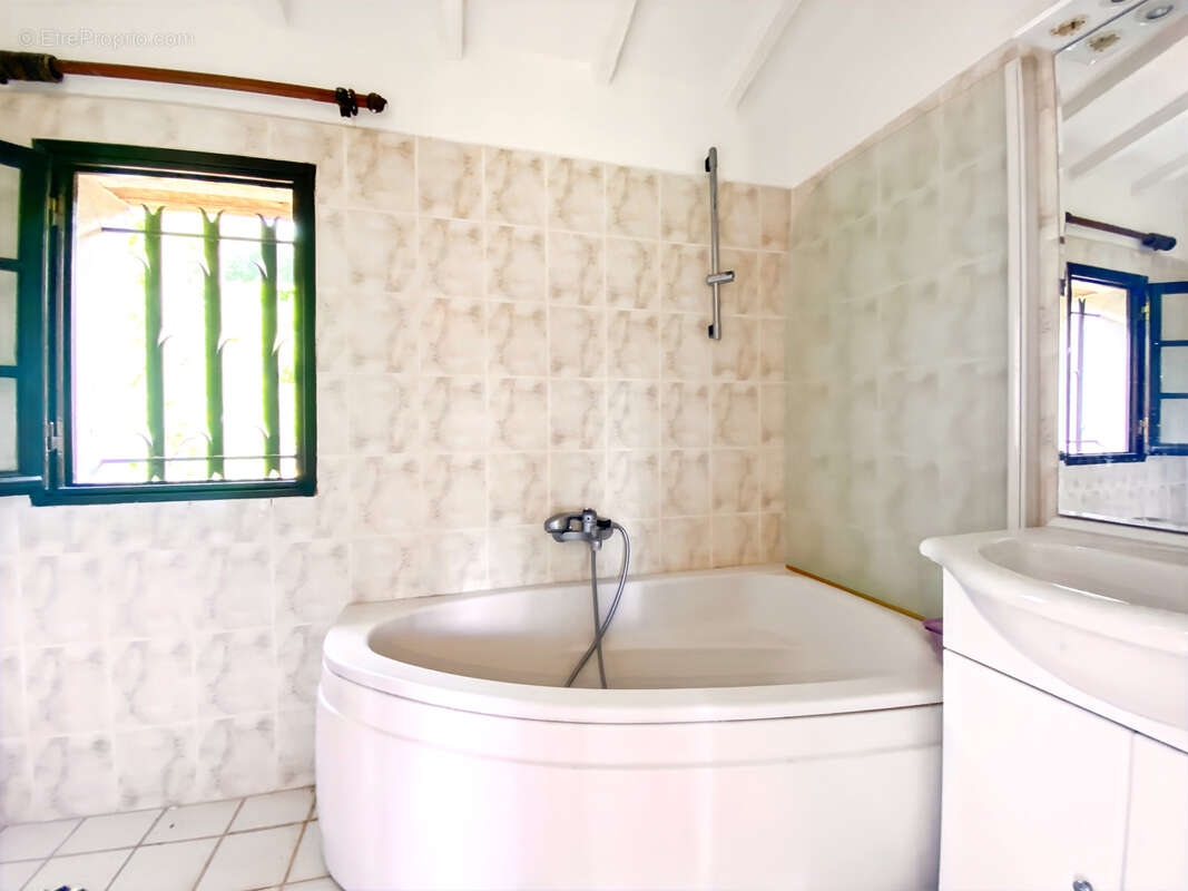 Maison à SAINT-PAUL-EN-FORET