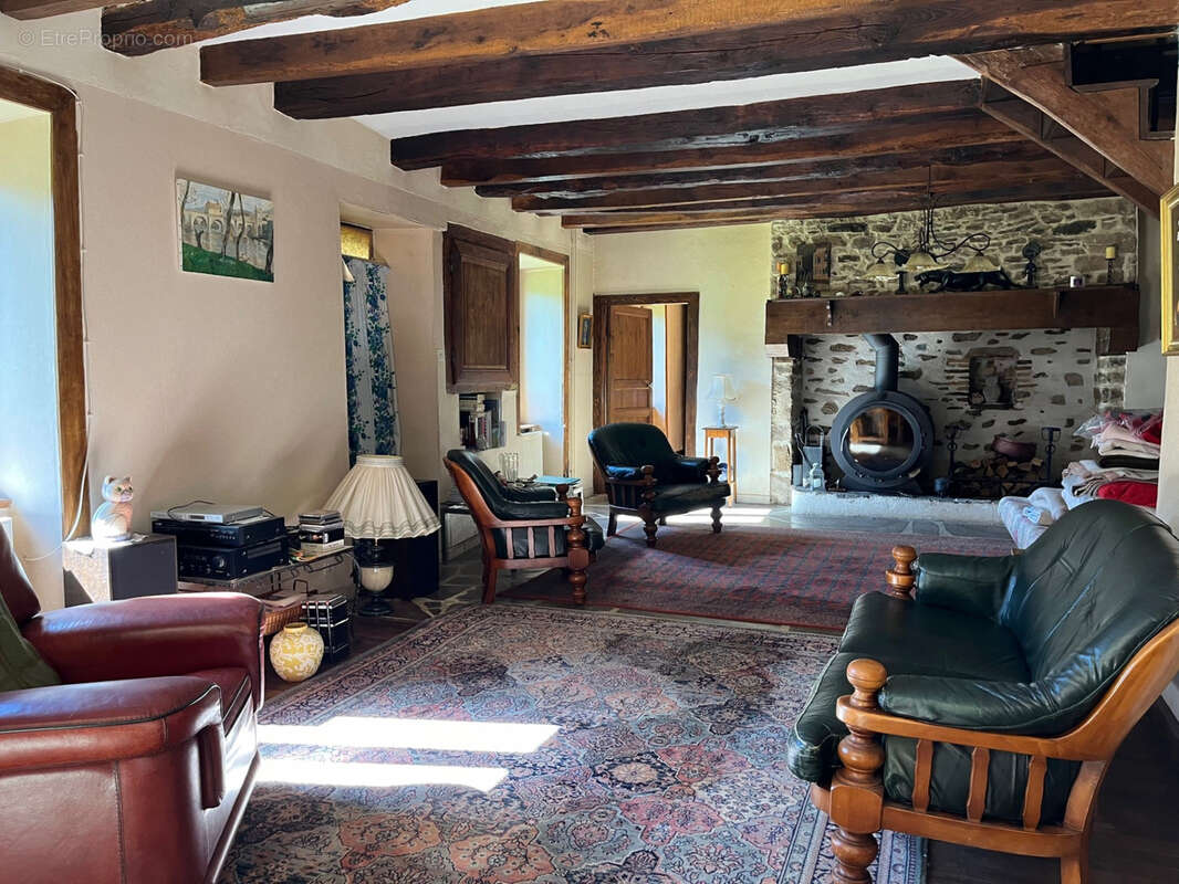 Maison à LA CROISILLE-SUR-BRIANCE