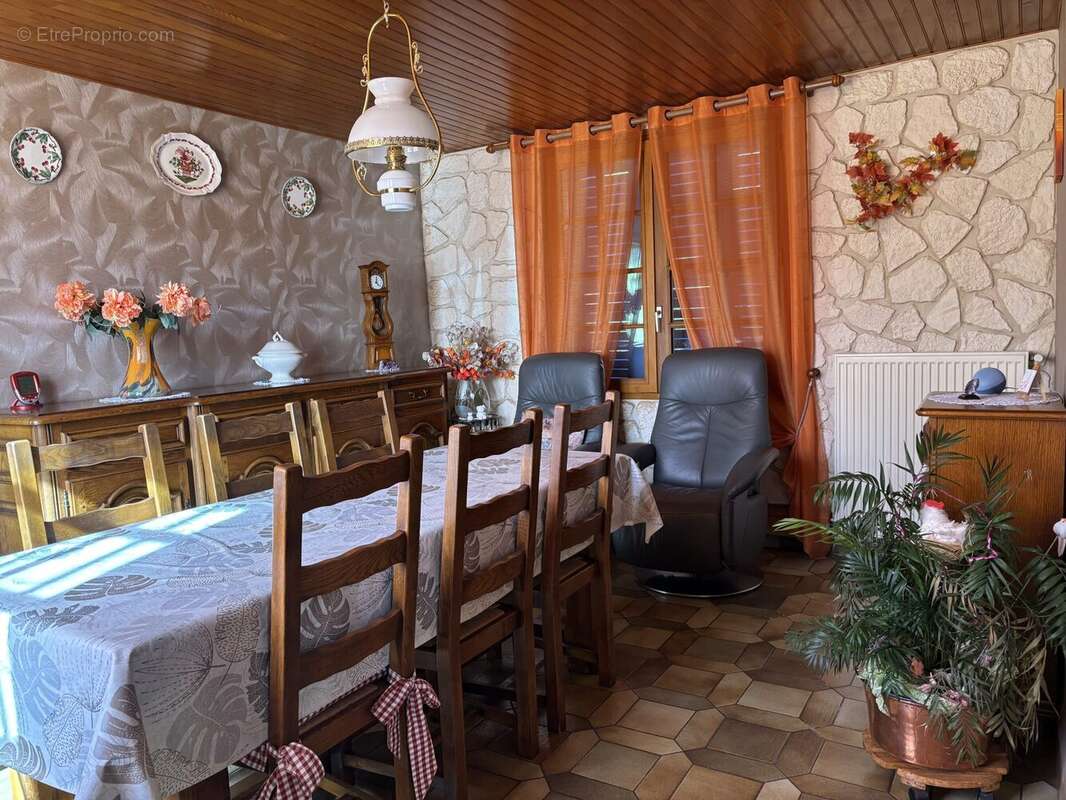Maison à NIBAS