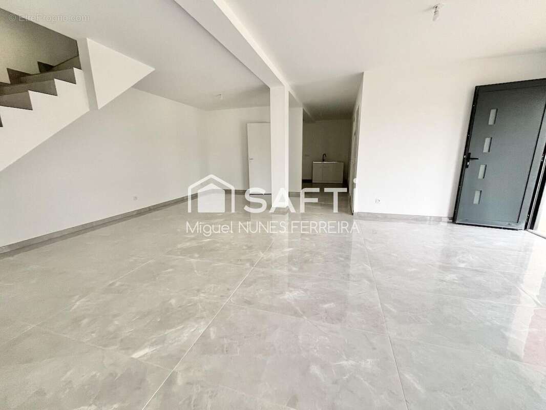 Photo 2 - Maison à OISSEL