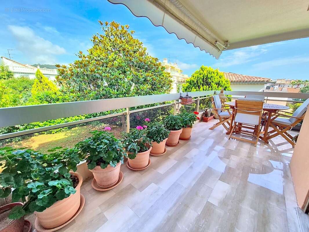 Appartement à LE CANNET