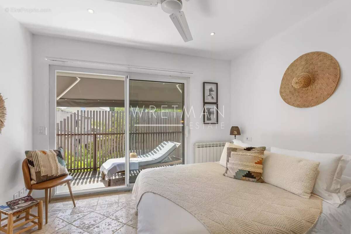 Maison à LES ISSAMBRES