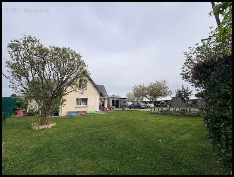 Maison à BOUVILLE