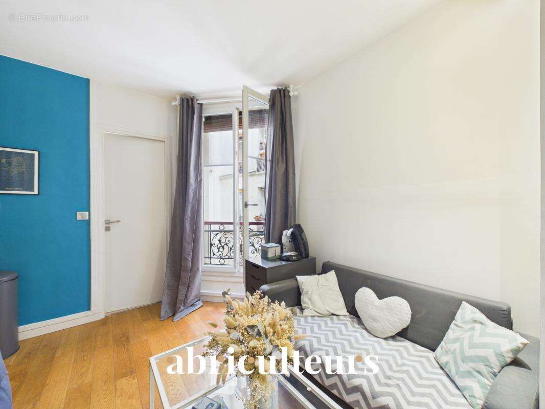 Appartement à PARIS-7E