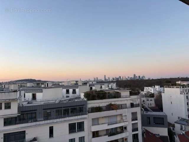 Dernier etage vue degagee. - photo 10