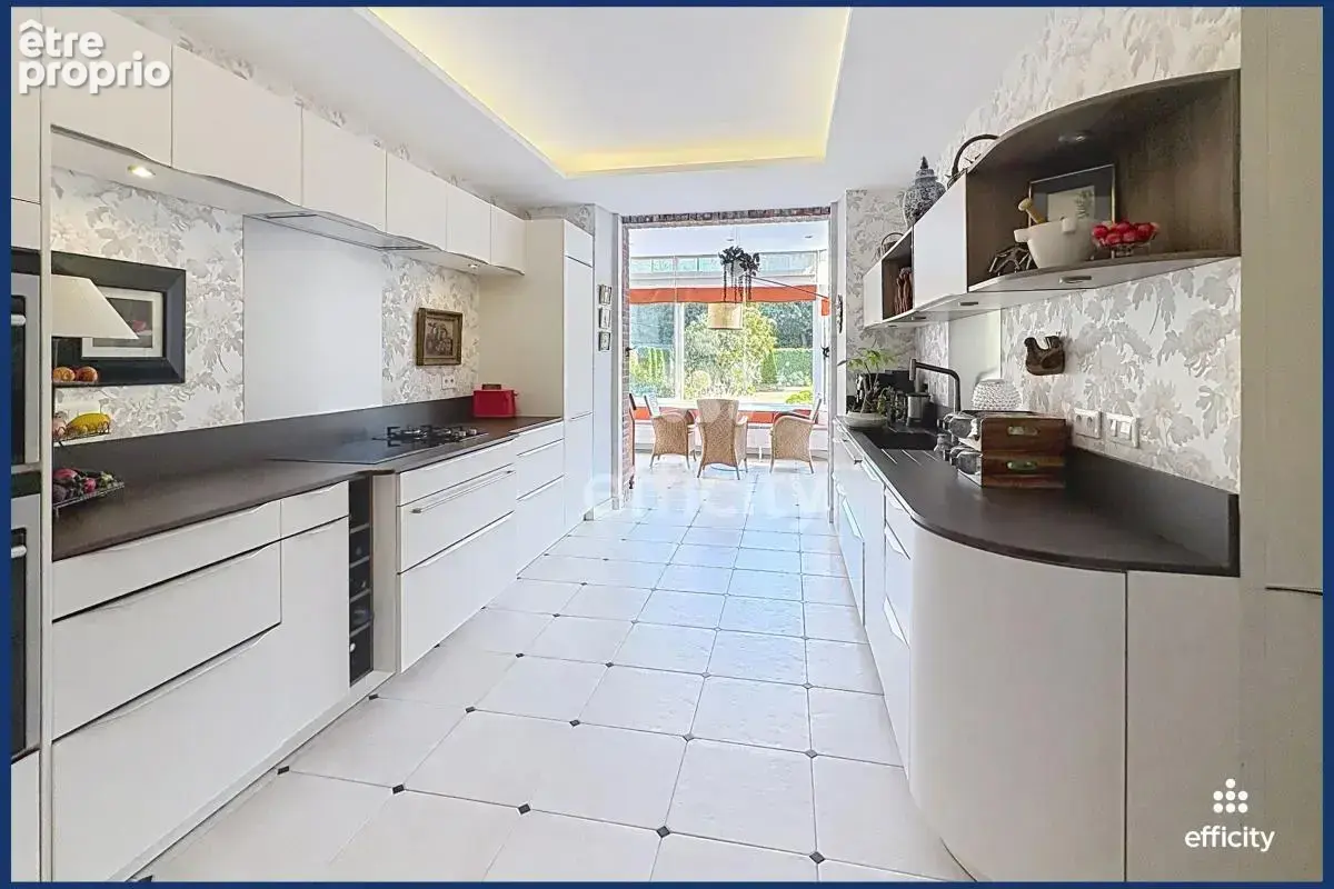 Maison 8 pièces 255 m² à vendre à Redon (35600) - photo 4
